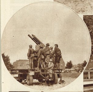 99533 Afbeelding van een luchtafweergeschut tijdens een militaire oefening, op het Suikerterrein te Utrecht, een ...